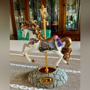 Thomas Kinkade Sweetheart Carousel Horse 1736A Ltd. Figurine Hamilton Collection